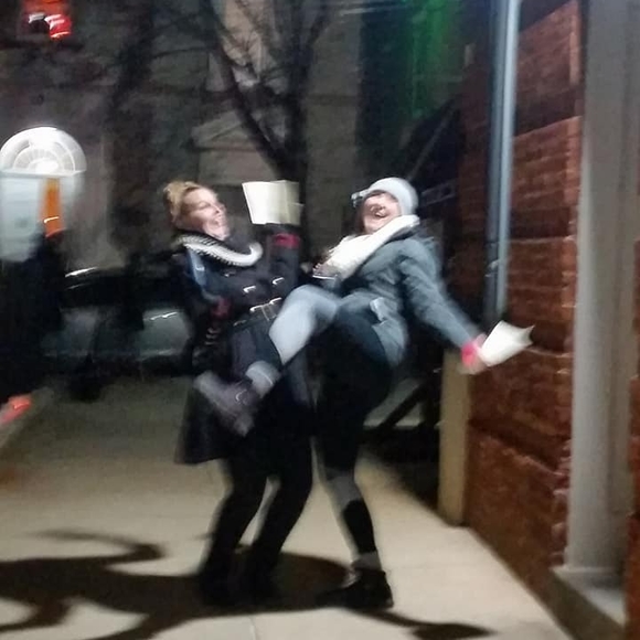 Meet your Posher, Ellen - Picture 1 of 1